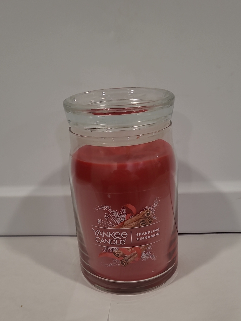 Yankee Candle Sparkling Cinnamon Red Jar